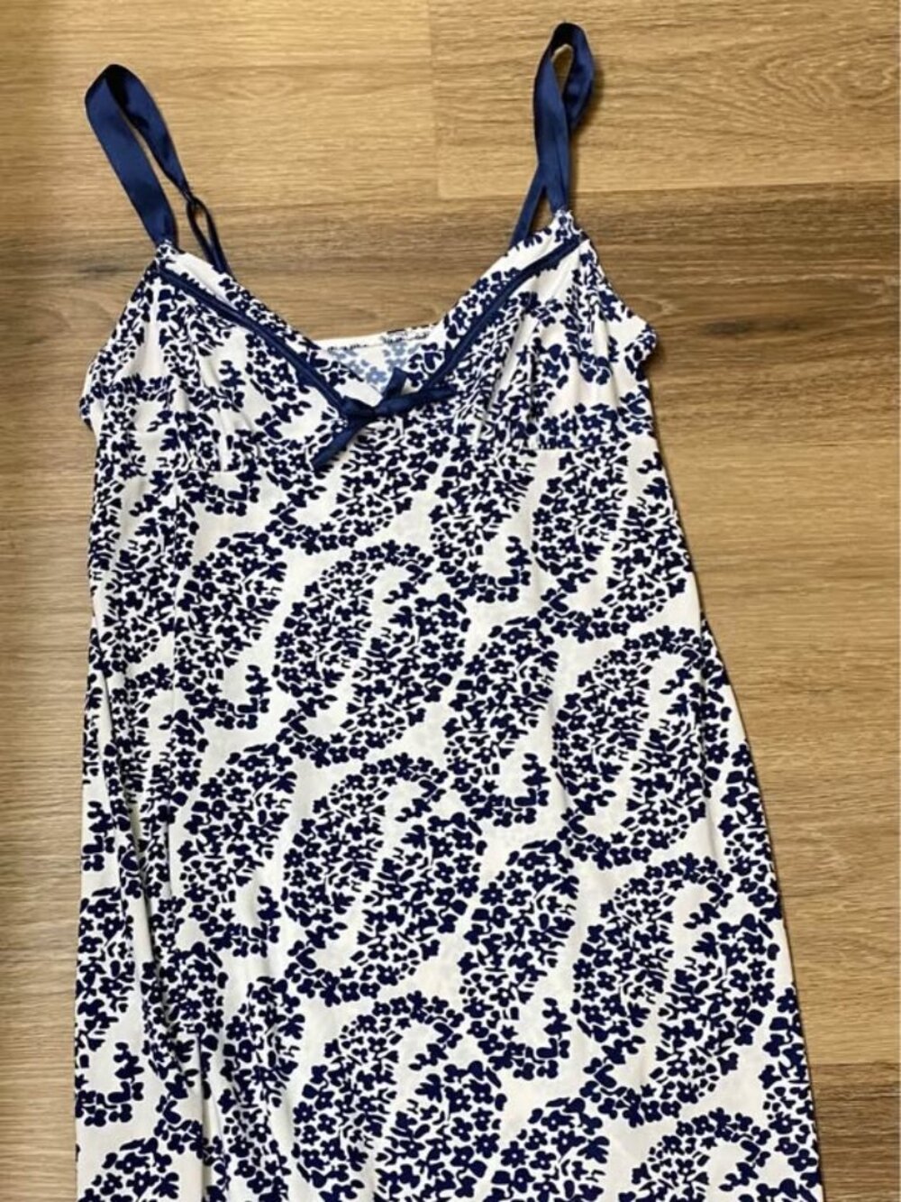 Gilligan & O’Malley Blue & White Floral Paisley Chemise Nightgown – Size Medium